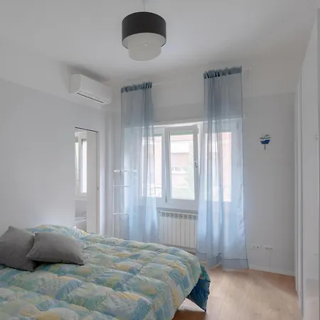 Stupendo In Quartiere Residenziale Apartment